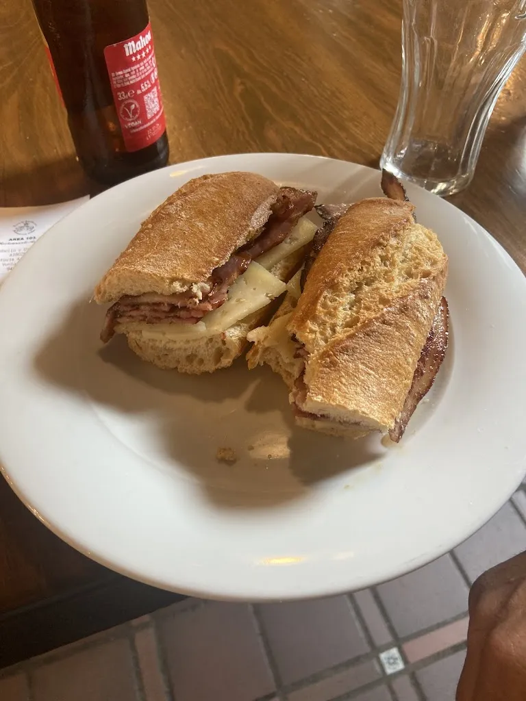 Juanka_Area 103 Venta de Almadrones_Almadrones_review