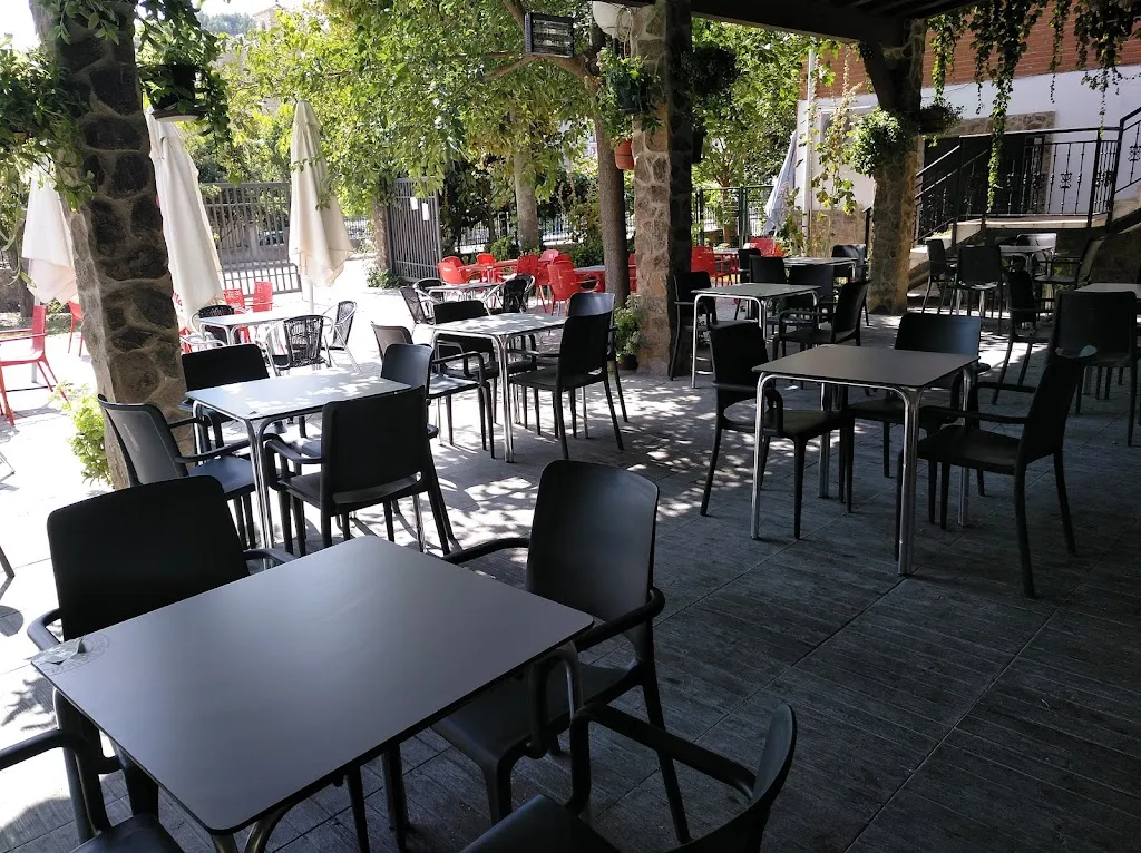 RESTAURANTE PADRINO 2002 S.L. restaurant in Almoguera