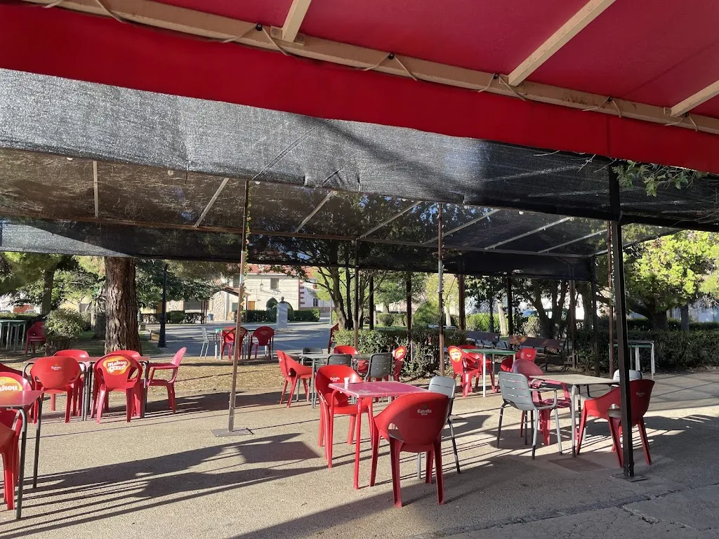 Bar Elena y Dani restaurant in Alustante