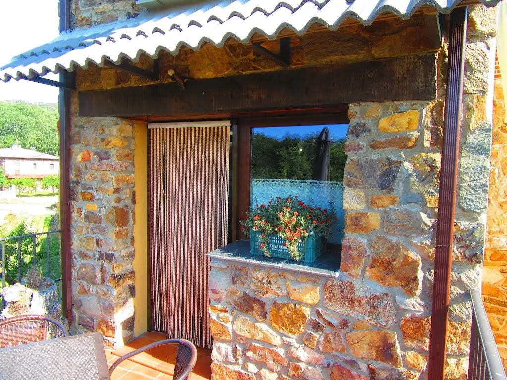 Casa rural Suite de Miguel - Alto Rey Turismo Rural. restaurant in Arroyo de las Fraguas