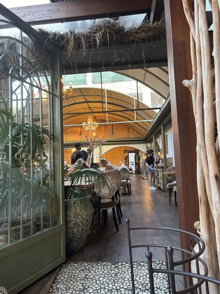 In Bocca al Lupo altea_Altea_slider_image_3