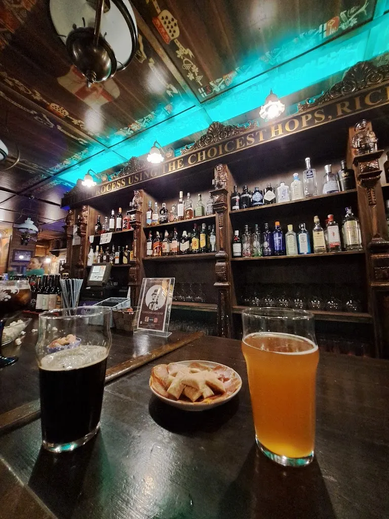 Patricia García Encabo_CERVECERIA ARGOS PUB_Alovera_review