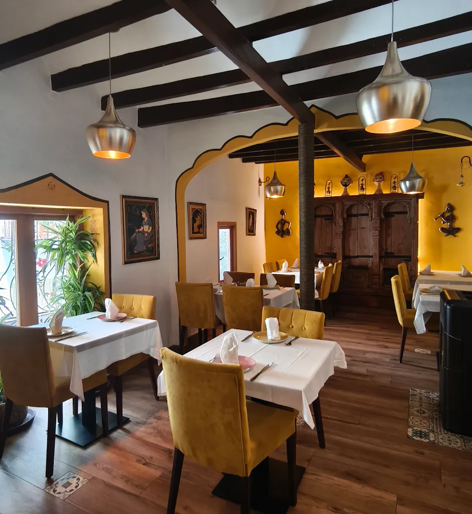 Indian Restaurant in Altea. CROWN OF INDIA._Altea_slider_image_1