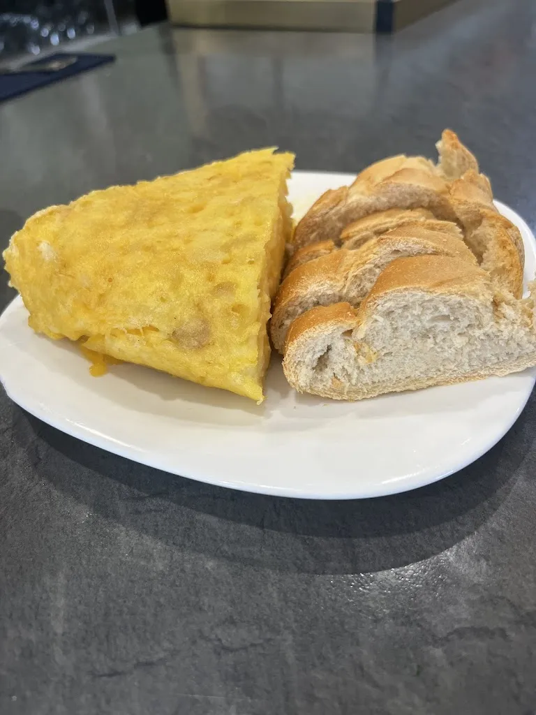 Ana Helena Abad_Encanto del Norte_Atanzón_recensione