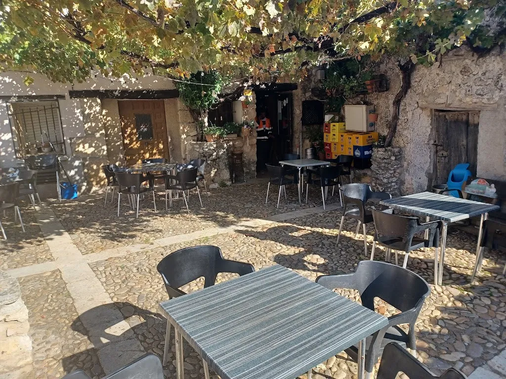 Bar El Candil restaurant in Berninches