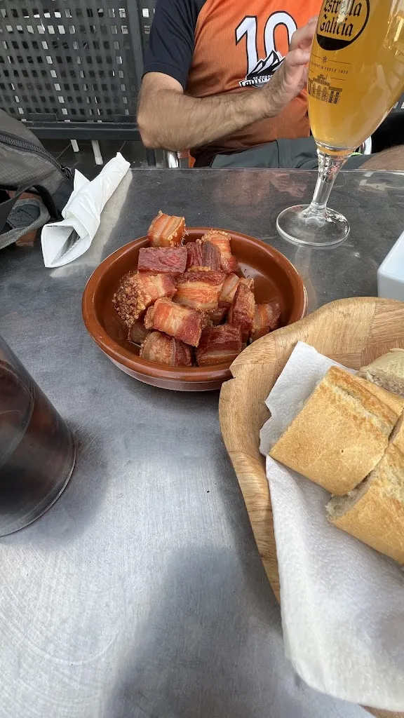 Susagna Balleste_Hostal 