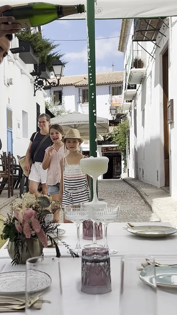 Bistro Shabby Chíc_Altea_slider_image_2