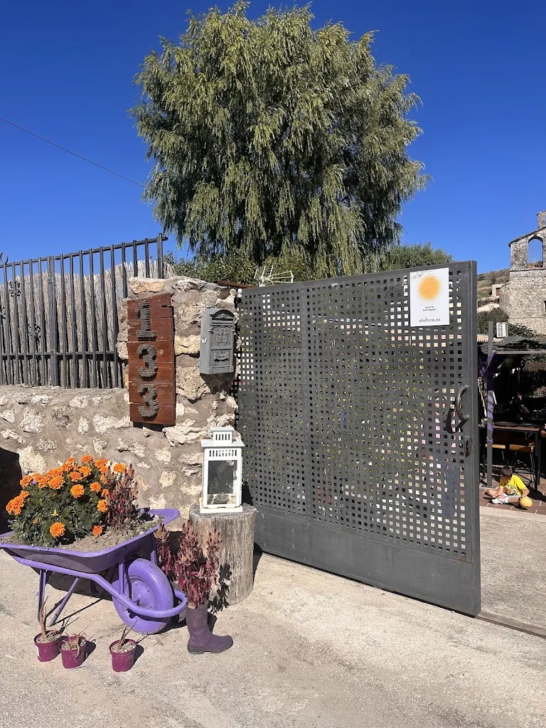 Laura Rosenfeld_A la finca_Brihuega_review