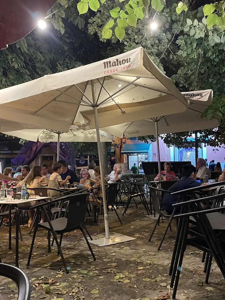 CAFE-BAR CARLOS III restaurant in Brihuega