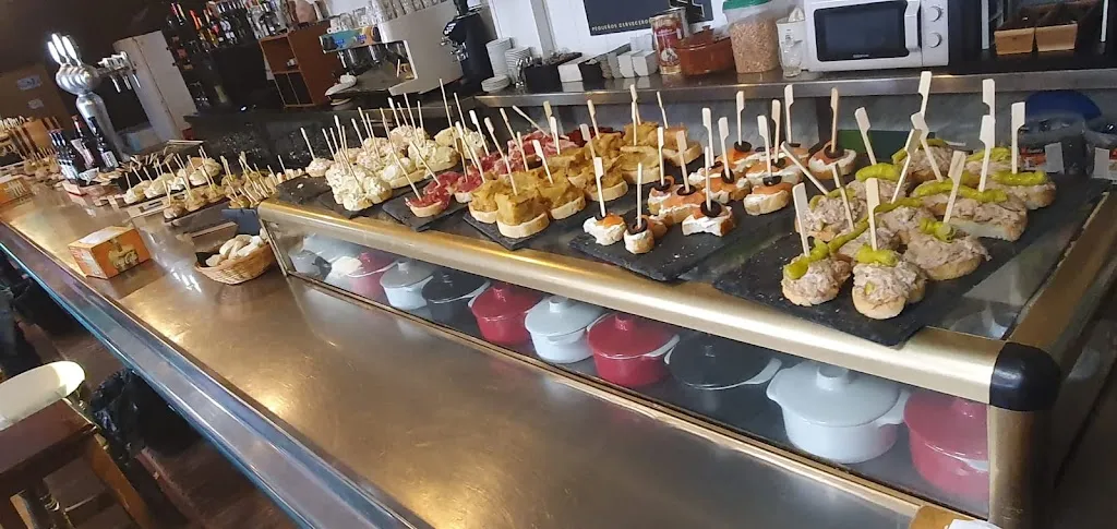 LA TARARA Bar restaurante Peñarrubia restaurant in Casa de Uceda