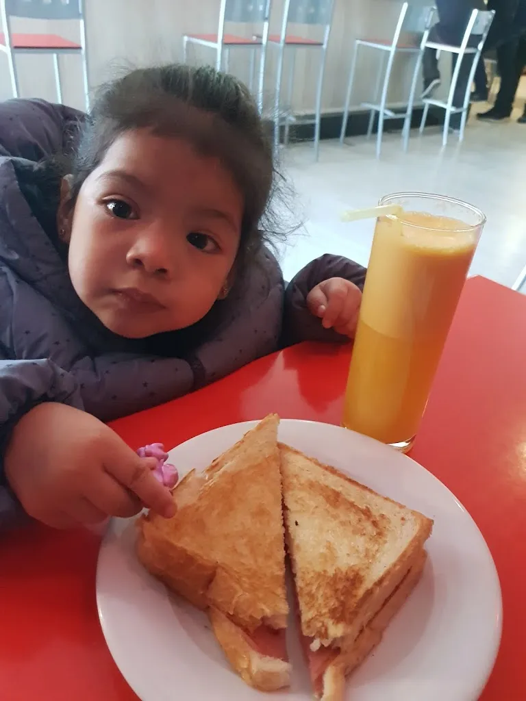 Menu_QUEEN’S CAFÉ_Cabanillas del Campo_image_8