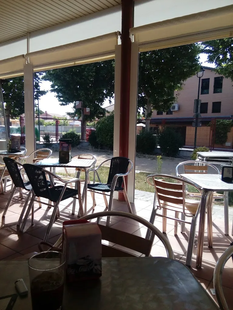 Restaurante Asador Nombela_Cabanillas del Campo_slider_image_1