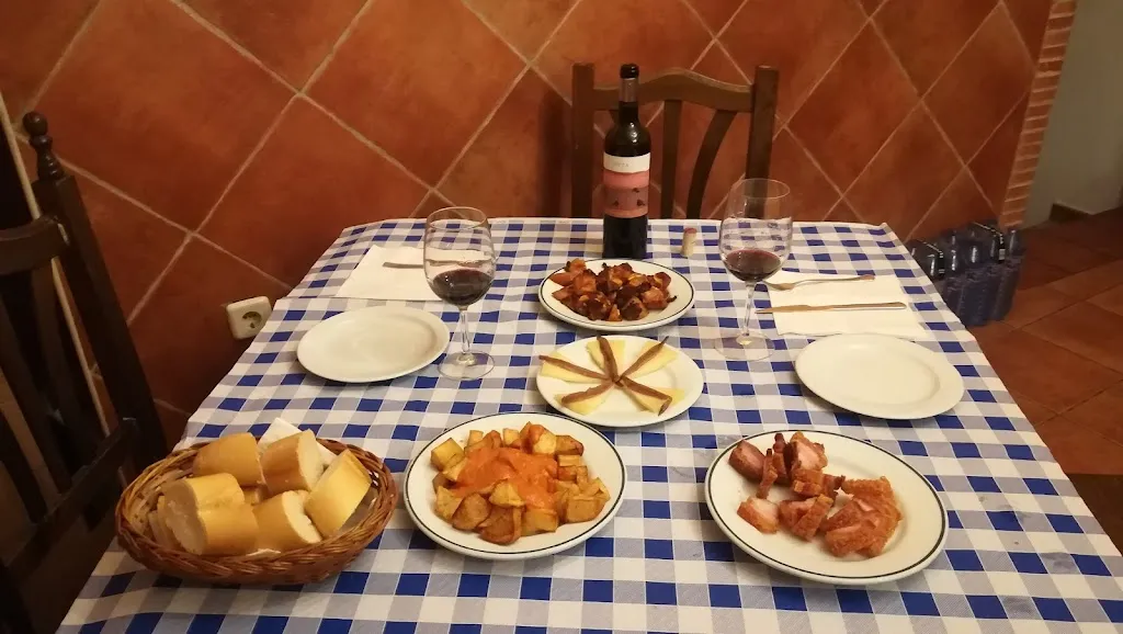 Menu_Restaurante Hostal Joselena_Chiloeches_image_6