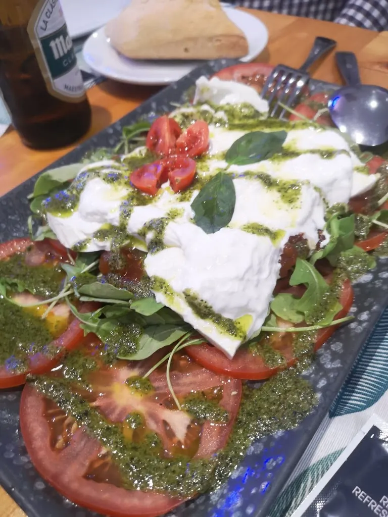 Valentin Fraile_La Celes de Mika_Azuqueca de Henares_review