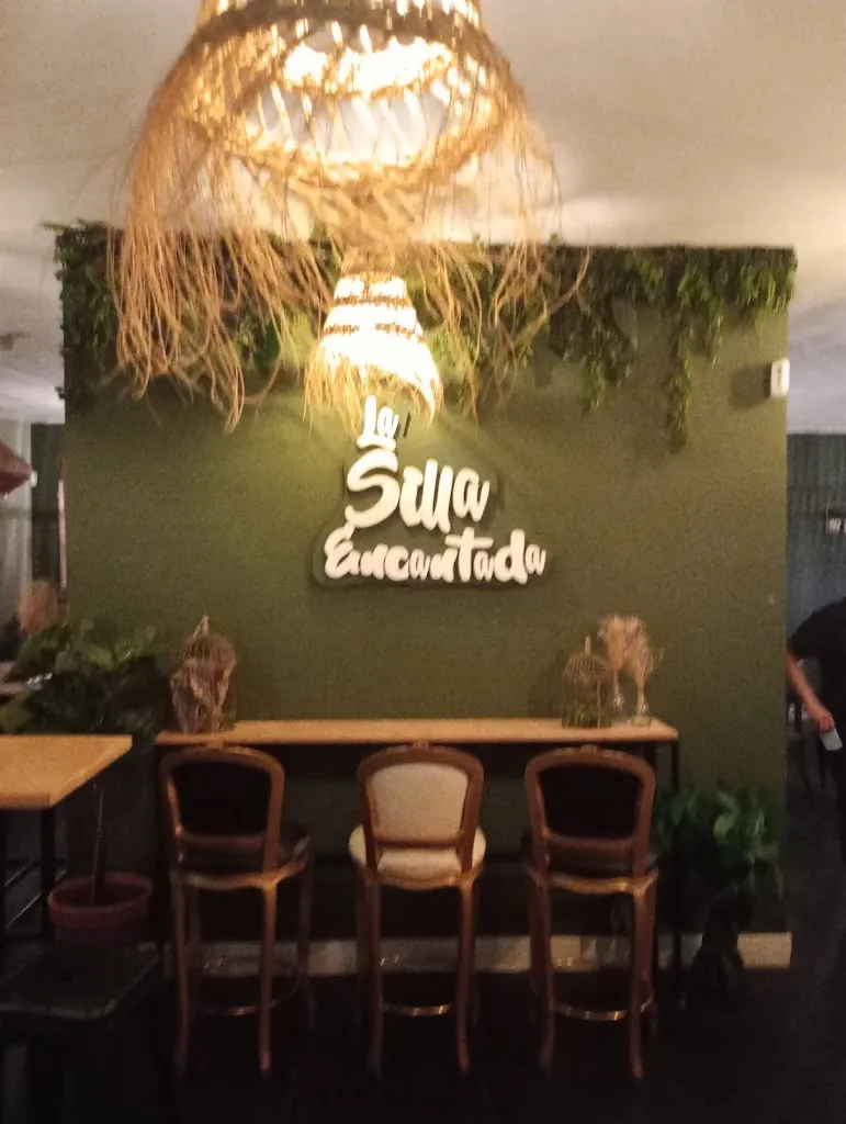 Carlos Martínez_LA SILLA ENCANTADA_Azuqueca de Henares_review