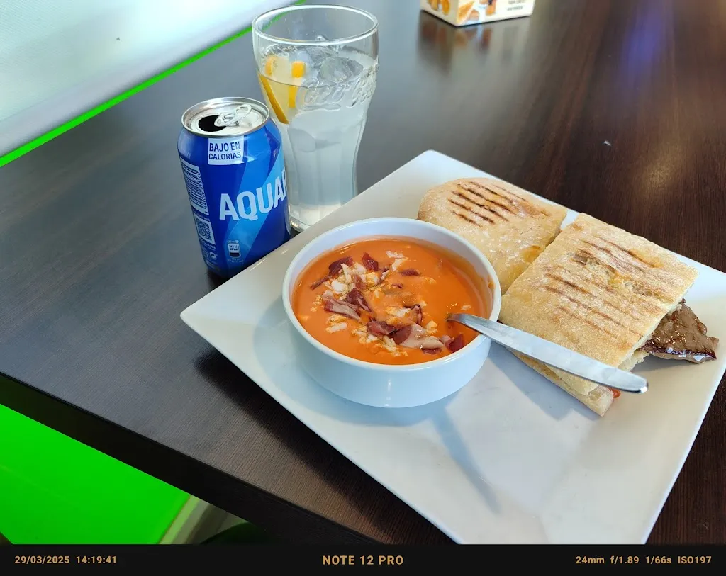 Octavio Andrés “Pintas Guiry” Prieto Díaz_Como en Casa_Azuqueca de Henares_recensione