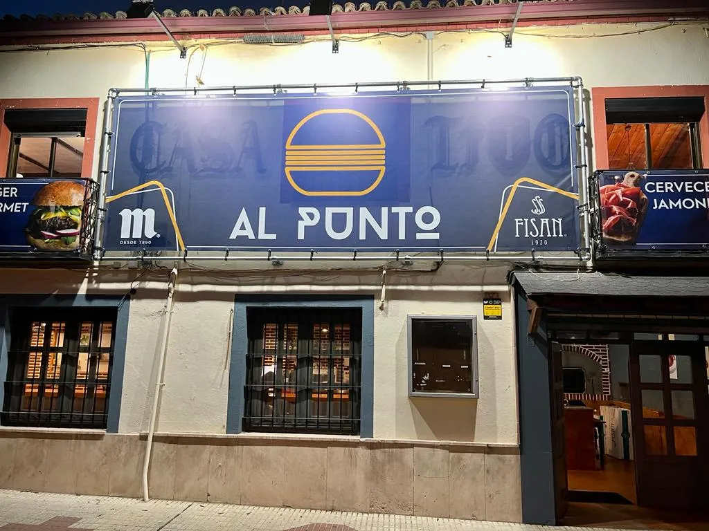 La Fábrica Al Punto restaurant in Azuqueca de Henares