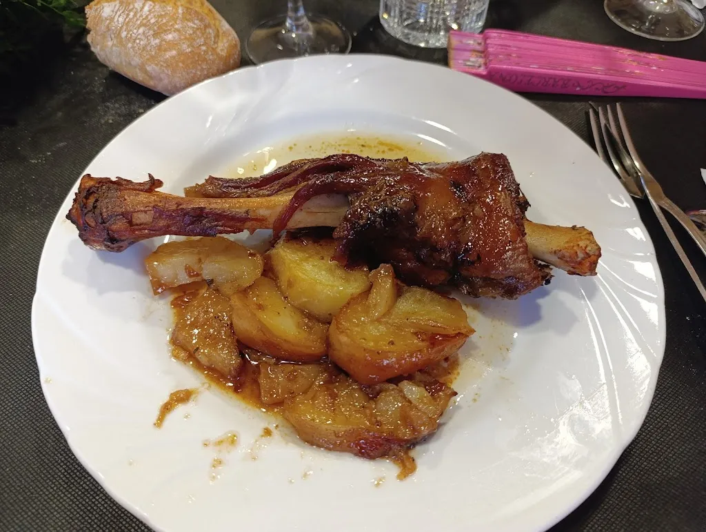 Moreno Taberna Restaurante_Cincovillas_slider_image_3