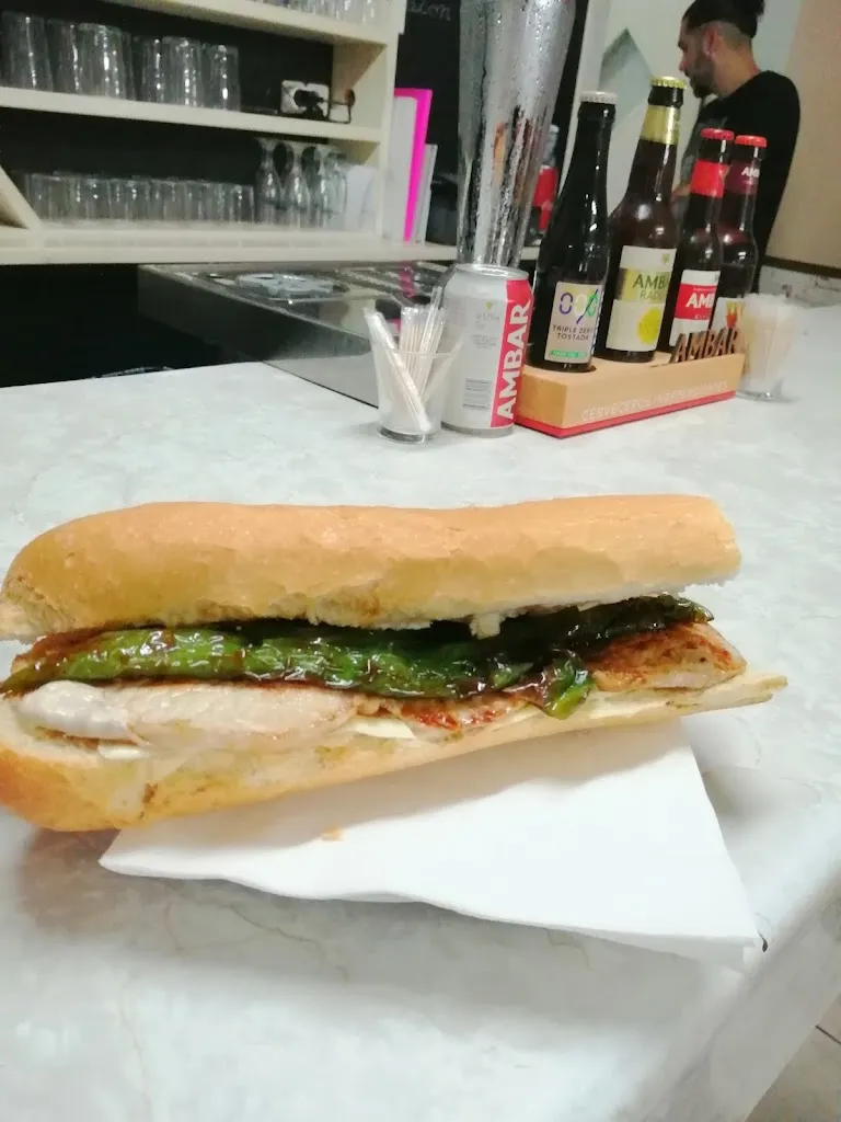 Bar Restaurante Matadero_Cincovillas_slider_image_3