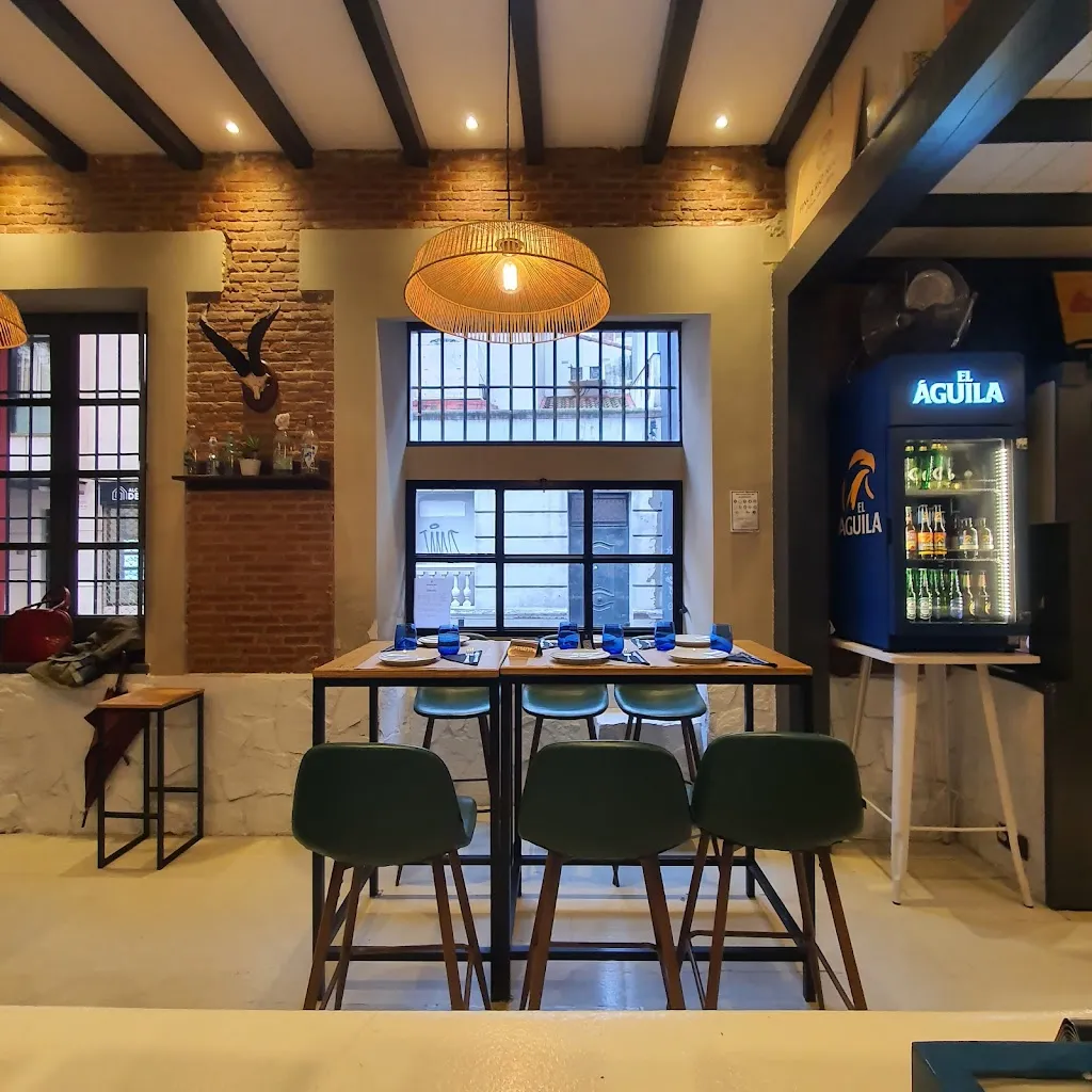 Las Cabras Gastro restaurant in Escariche