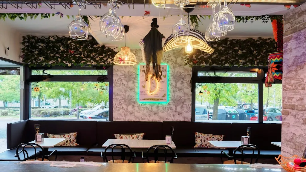 Sobre el Cielo, Restaurante latino en Madrid restaurant in Escamilla