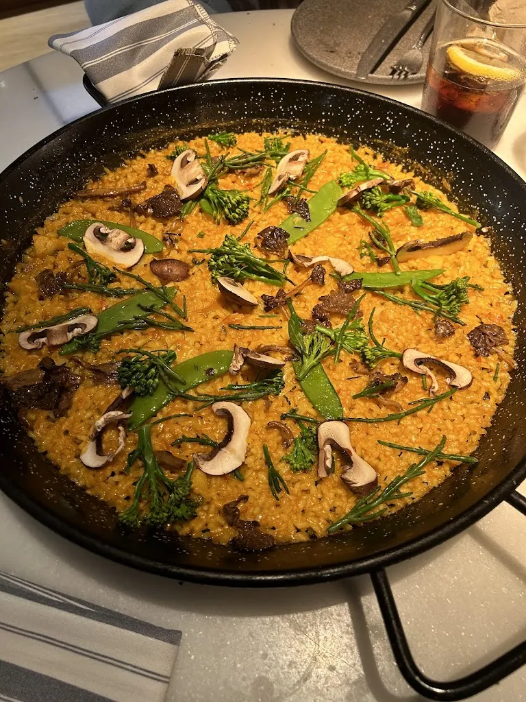 Dal ya_La Pescadería & Club Fishermans I Hermosilla_Escamilla_review