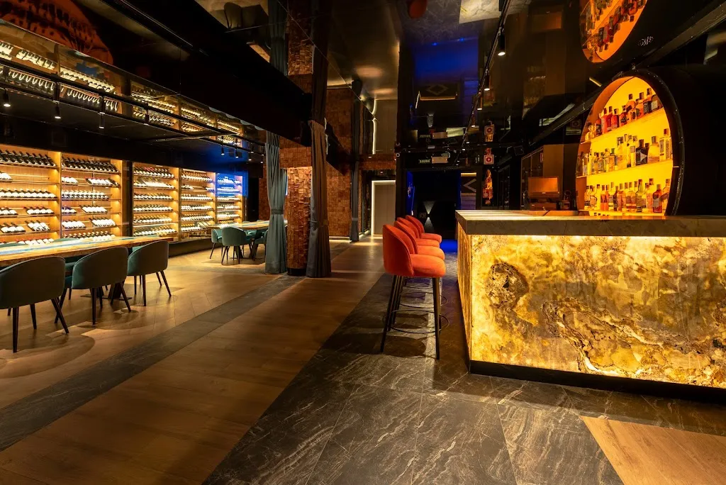 quintoelemento restaurant in Escopete