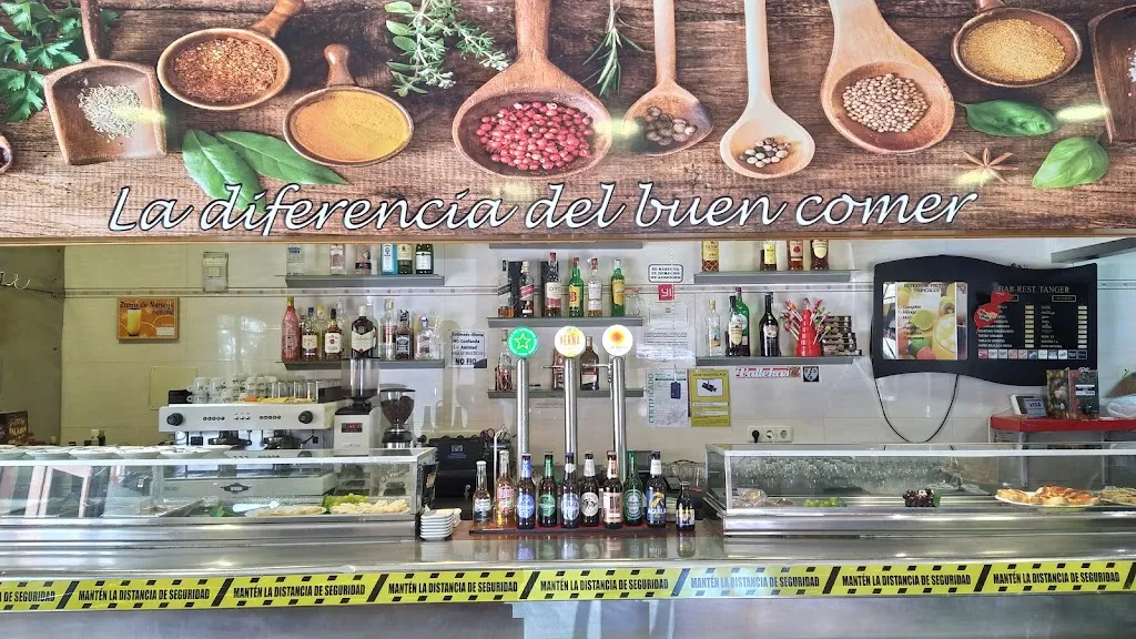 FELIPE GUILLERMO HERRERA CENTENO_Restaurante TANGER_Estriégana_review