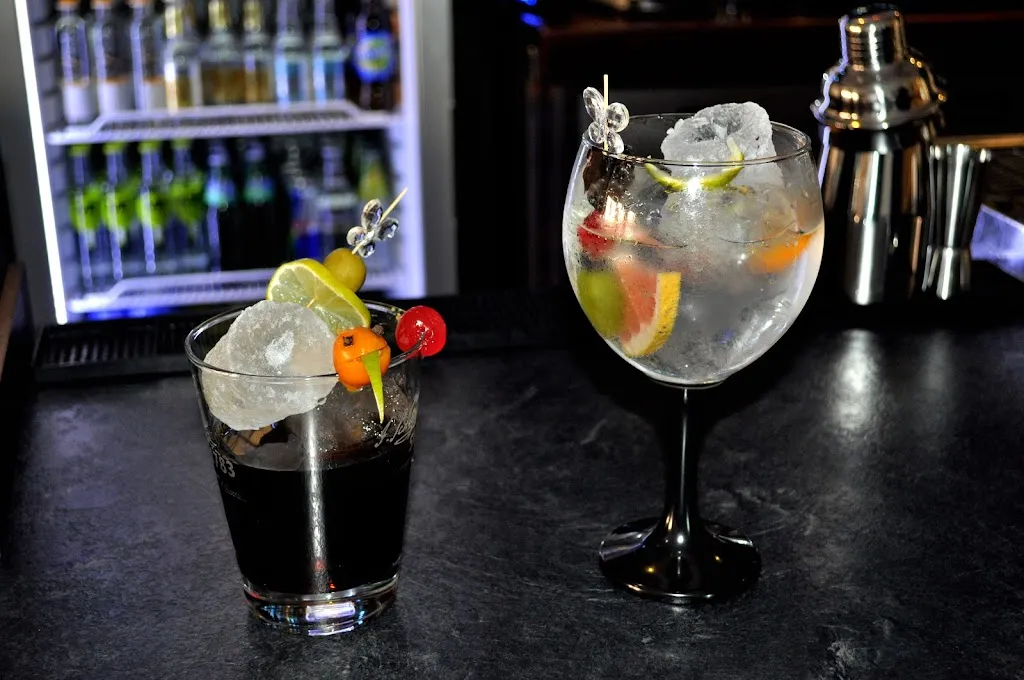 El Rincón del Gin Tonic_Fuembellida_slider_image_2