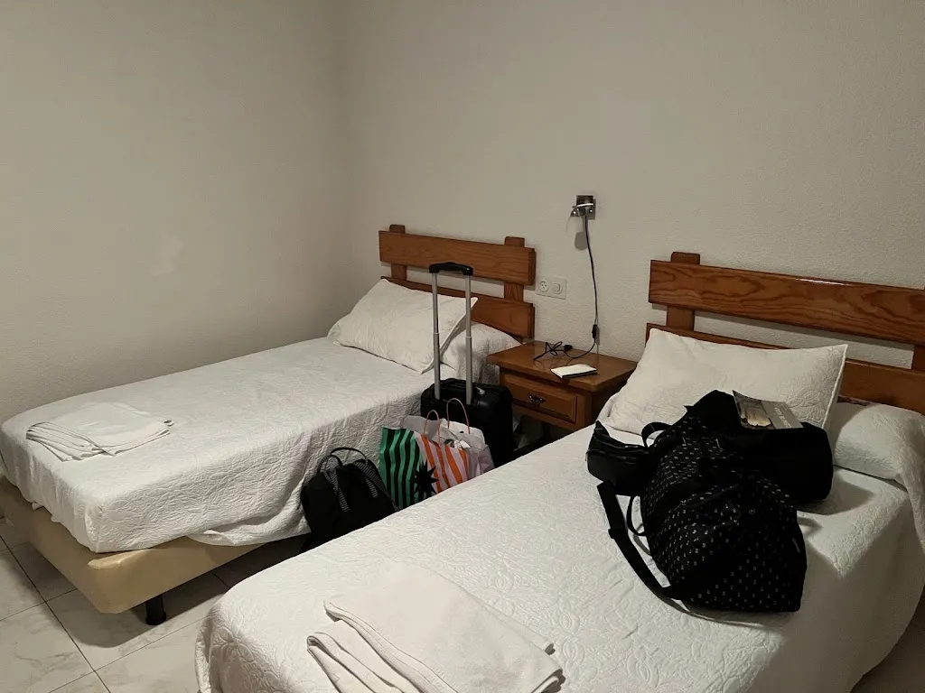 Sara Gil_HOSTAL SIERRA DE GREDOS_Fuentelviejo_review