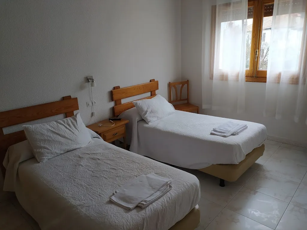 HOSTAL SIERRA DE GREDOS_Fuentelviejo_slider_image_3