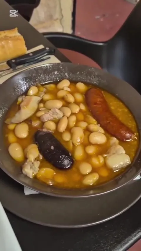 Marta Arias_EL BOSQUE DEL CASAR_Casar El_review