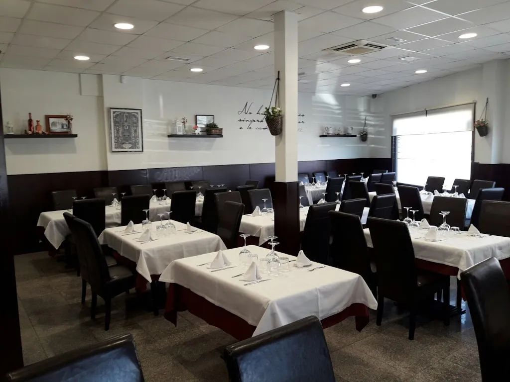 Mesón La Antigua restaurant in Casar El