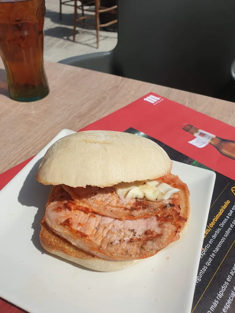 Menu_Bar La Escalera_Casar El_image_5