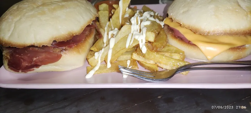 Menu_Bar La Escalera_Casar El_image_7