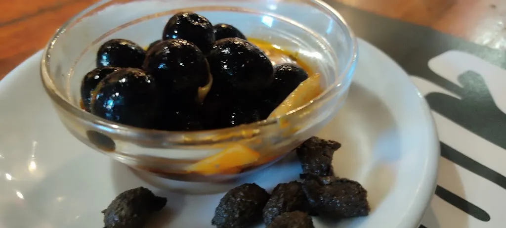 Ana Ardura Pérez_Bar La Escalera_Casar El_review