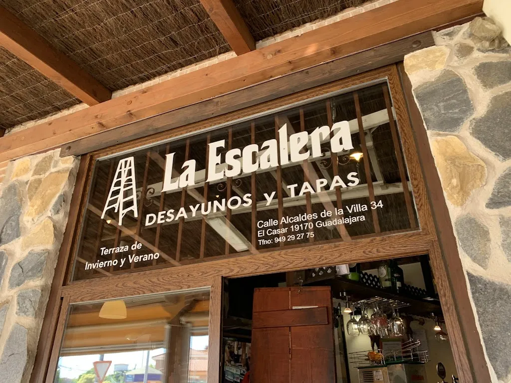 Bar La Escalera restaurant in Casar El
