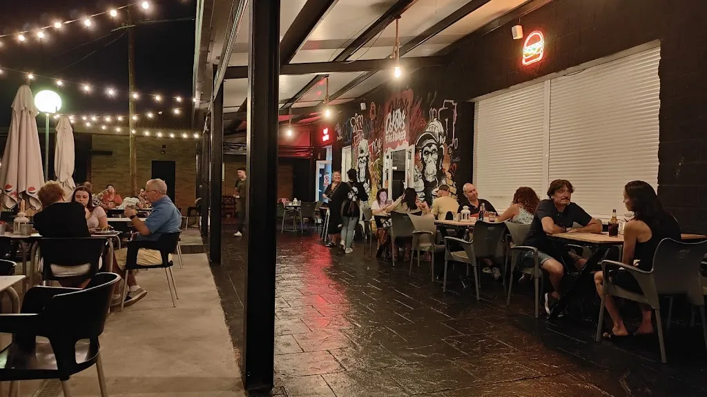 Linton Nightingale_Oskar’s fire&burger_Casar El_Bewertung