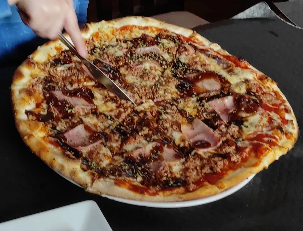 Pizzeria Istria_Casar El_slider_image_3