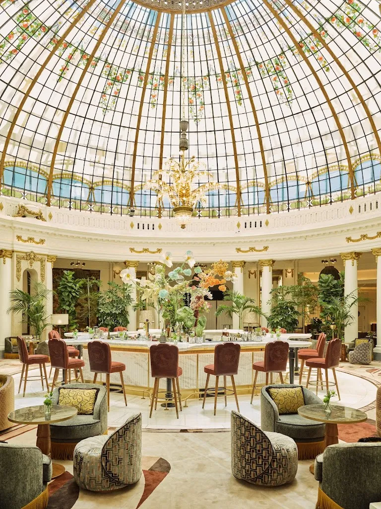 La Cúpula  restaurant in Capela A