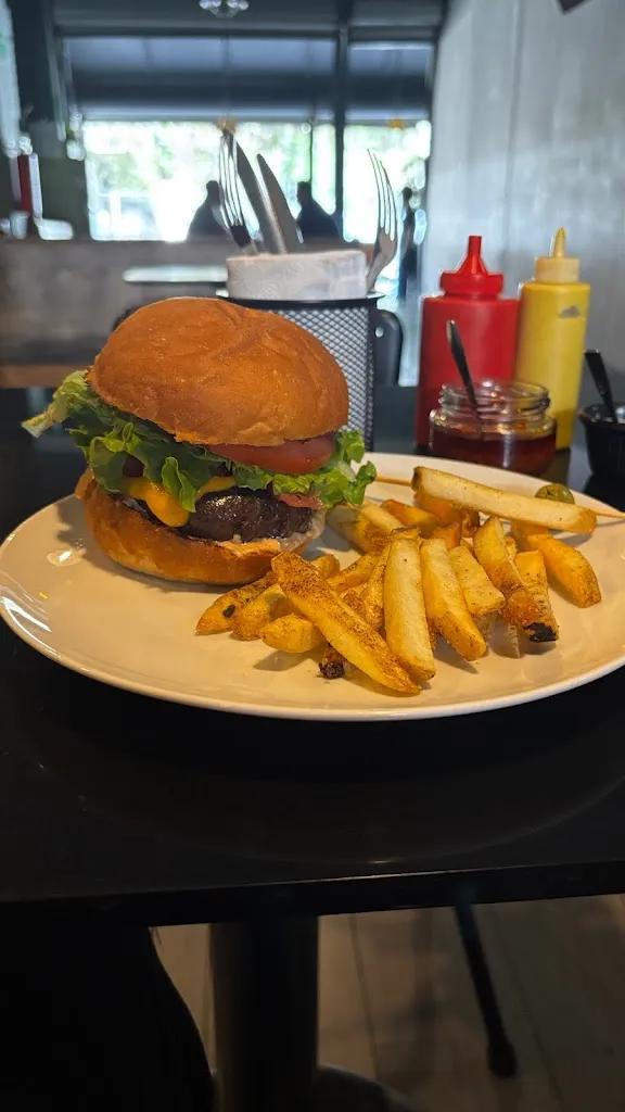 Nicholas Jones, CPA_Pig's Pearls_Guadalajara_review