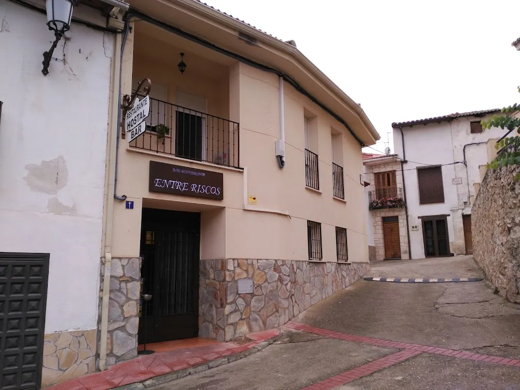 Entre Riscos restaurant in Loranca de Tajuña