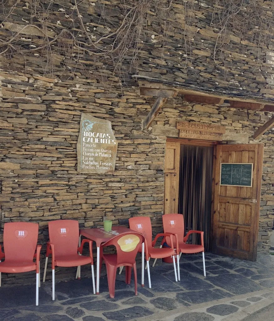 Taberna Contrabajo_Majaelrayo_slider_image_1