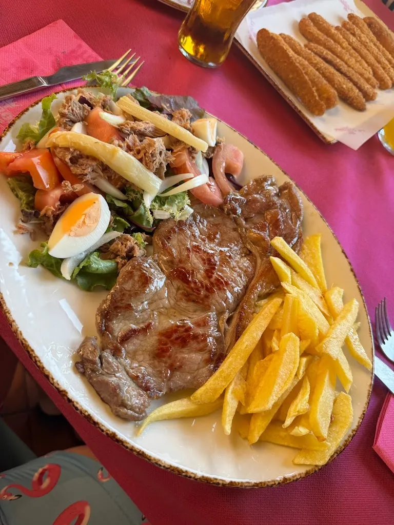 Bar Piscina El Parque restaurant in Jadraque