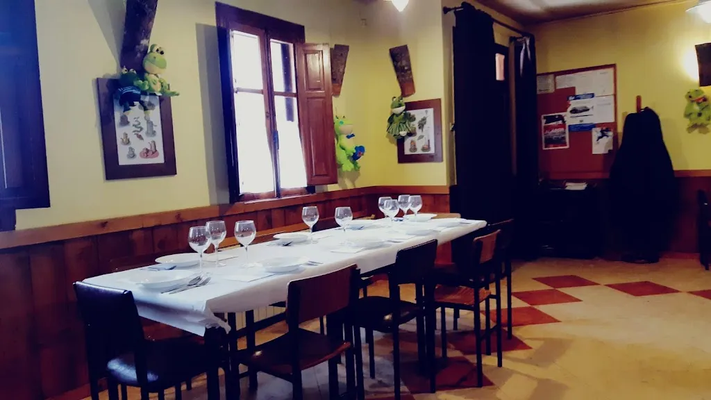 Centro Social Canta Ranas restaurant in Matarrubia