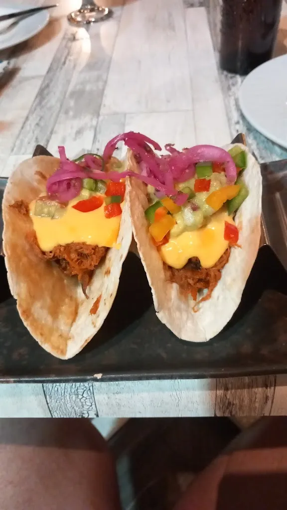 NoelHull_Kalaka Vinos y Tapas_Hueva_review