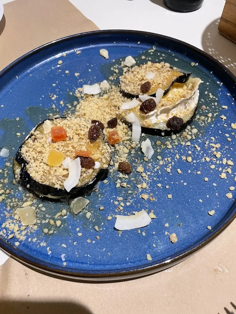 judith Melia_bar buena vida_Hueva_review