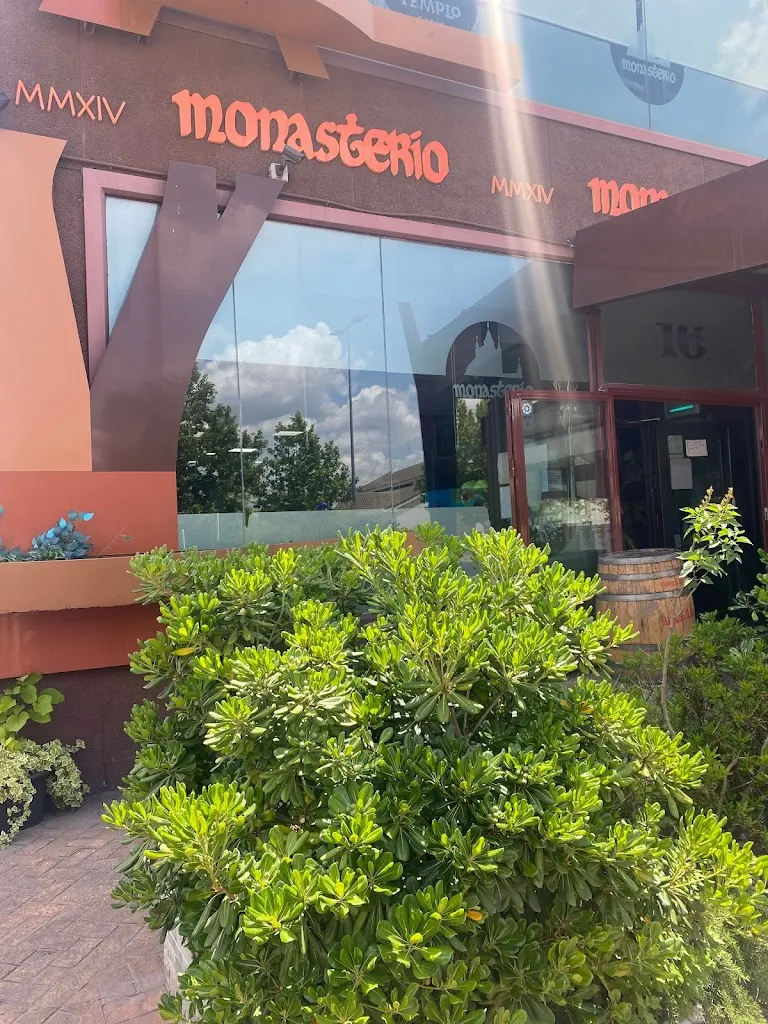 Restaurante El Monasterio restaurant in Monasterio