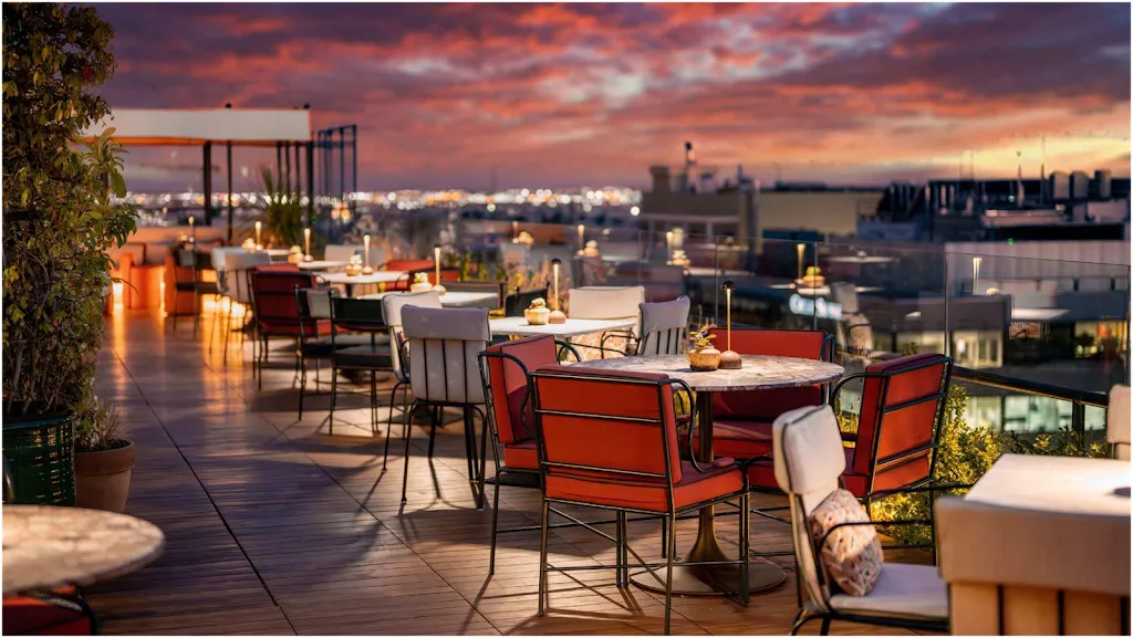 Picos Pardos Sky Lounge by Martini restaurant in Pardos