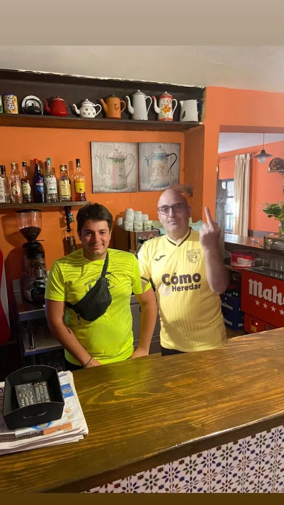 Ferran Aliagas Puigdomenech_Bar de Pálmaces_Pálmaces de Jadraque_review